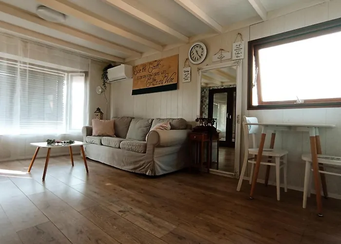 Domcek Na Samote Nove Mesto nad Vahom